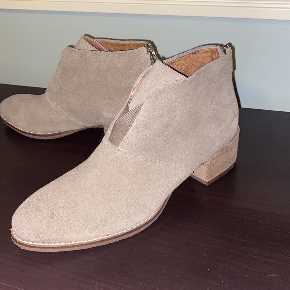 SoftWalk Tilden Women's Ankle Boot